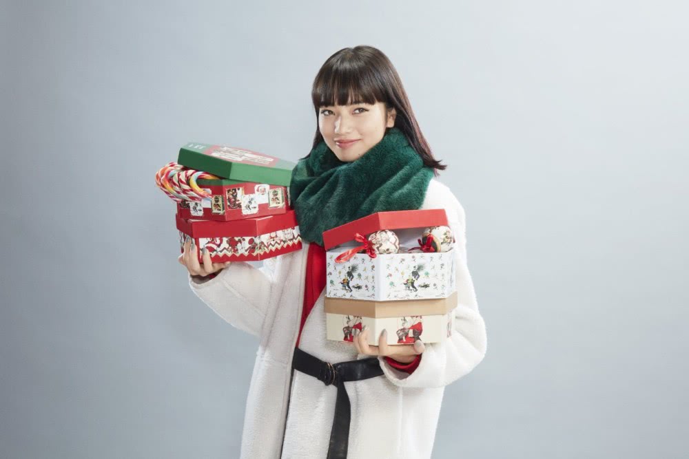 权志龙的前任小松菜奈,厌世脸登ELLE,臭脸都挡不住魅力爆炸!