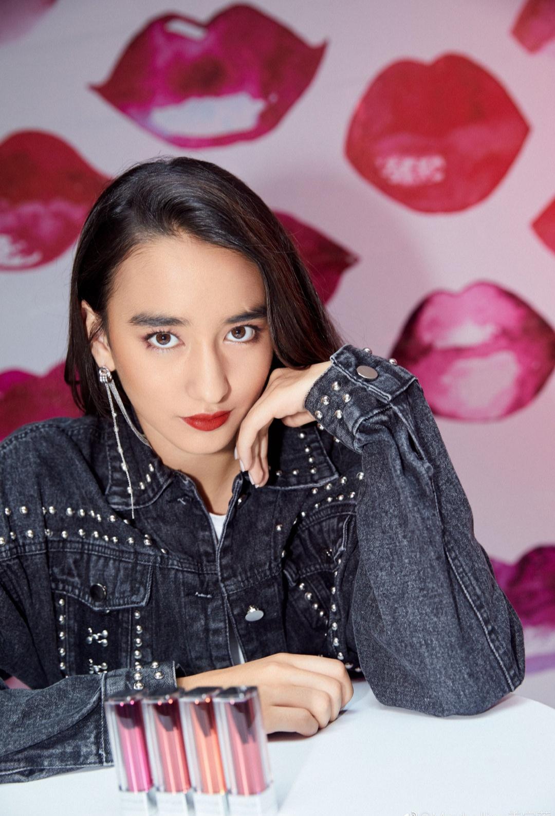 才16岁资源就令人嫉妒!新人出道被强捧,这种印度式长相能红吗?