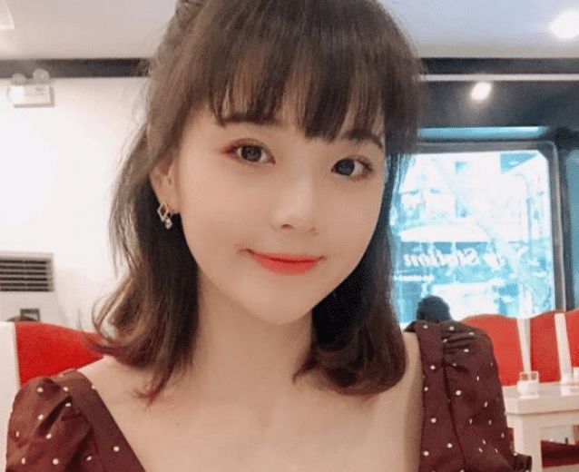 丈夫将妻子照片发网上意外走红, 如今家庭收入翻番