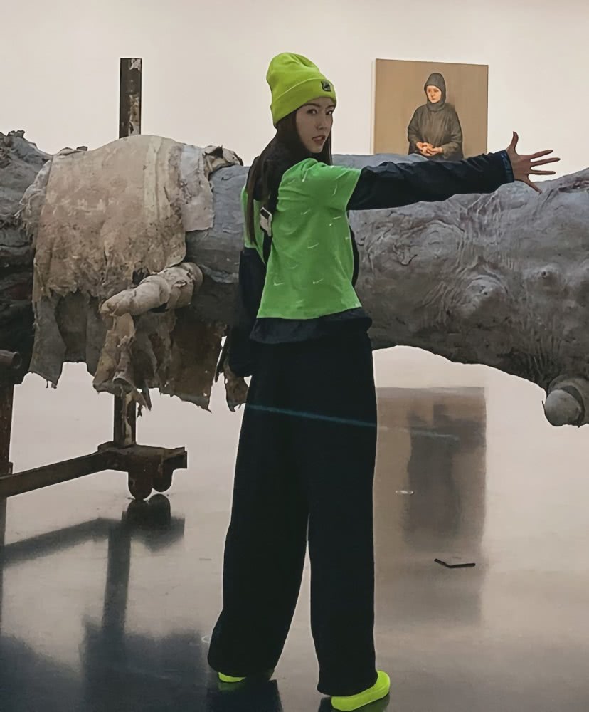 《亲爱的热爱的》的“上头姐妹”,戏外带火荧光鞋,杨紫都没她潮