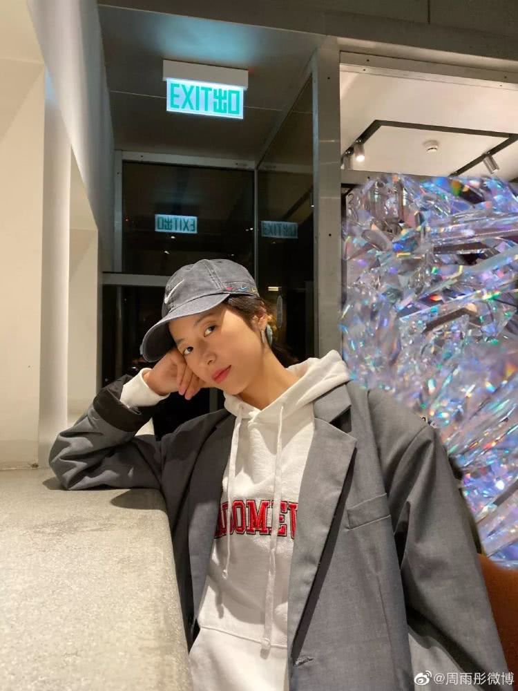 网红脸看多了会腻，“透明感女生”才是真气质！