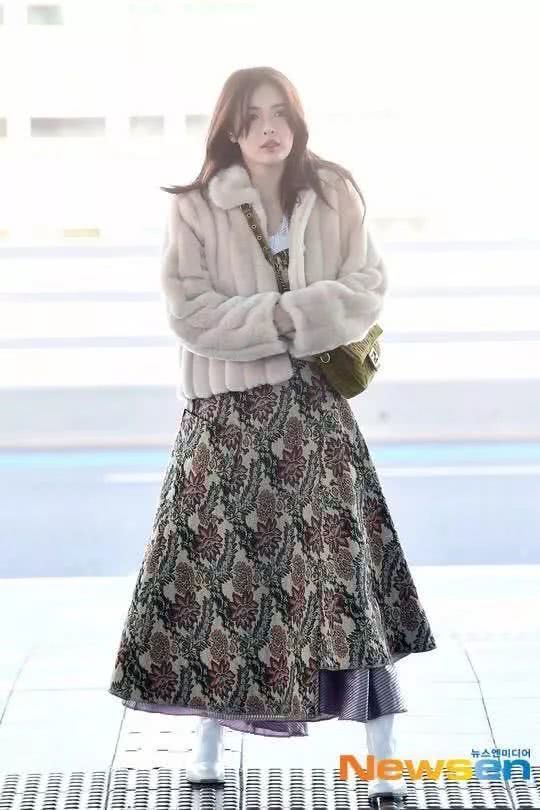 泫雅的颜值又回来了?卸掉舞台妆的她只需5分钟就能美回巅峰