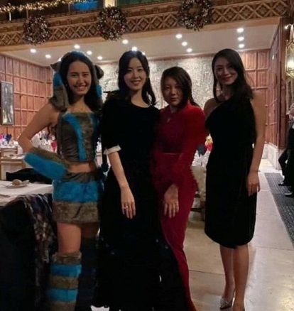 “奶茶妹妹”章泽天和杨天真合影，遭网友吐槽两人是“白莲花姐妹”