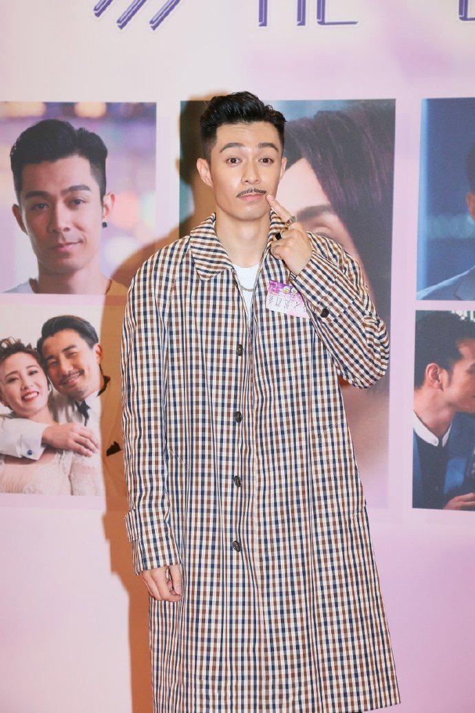 同样遭抵制,李佳芯两剧大剧被换角,工作量为零,可他却热度不减