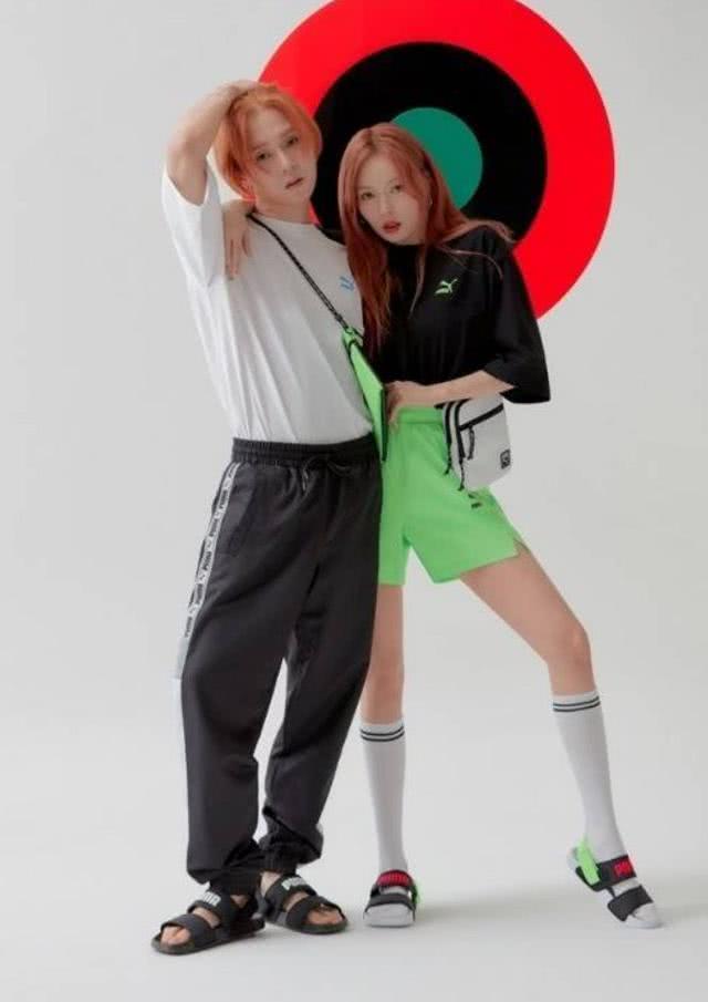 泫雅和他男朋友有多般配?看穿搭就知道了,果然是妇唱夫随