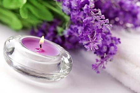 1570700321971579.jpg 薰衣草精油的美容功效,正确的美容护肤方法