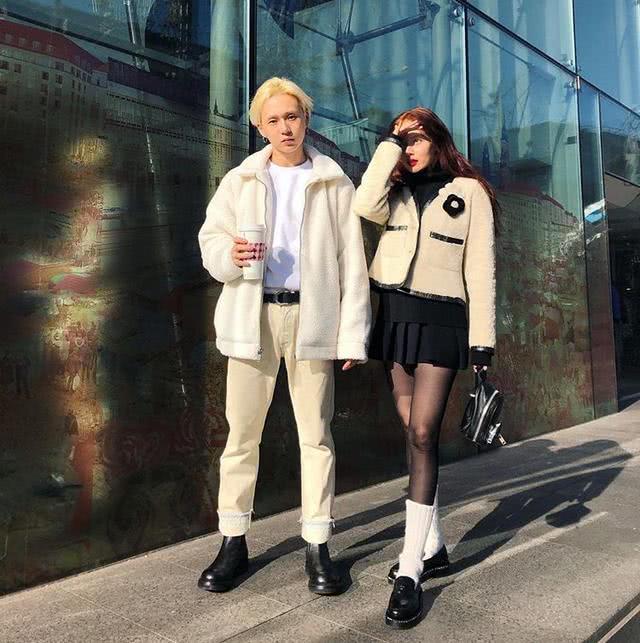泫雅和他男朋友有多般配?看穿搭就知道了,果然是妇唱夫随