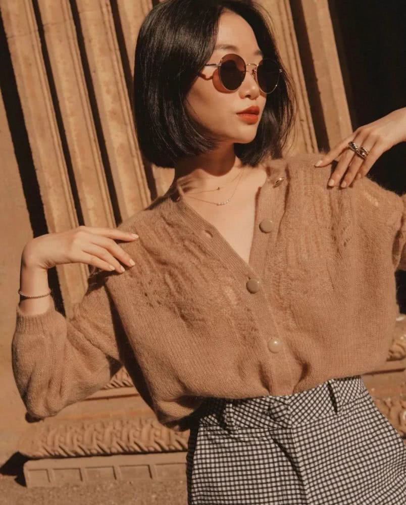 微胖女生怎么穿搭衣好看?冬天这样穿让你看起来瘦了十斤!