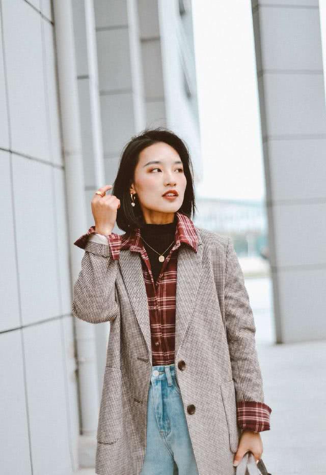 什么年龄的女生都可以，把2020年的“新年色”穿上身，显瘦又高级