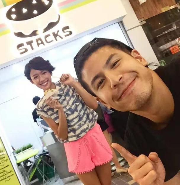 TVB“发电机”与绯闻男友外出被拍慌乱用手机遮脸 6年传14次绯闻