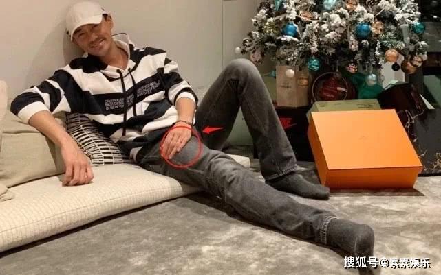 林峰真幸福,张馨月在家给她做营养餐,还一起看动画片