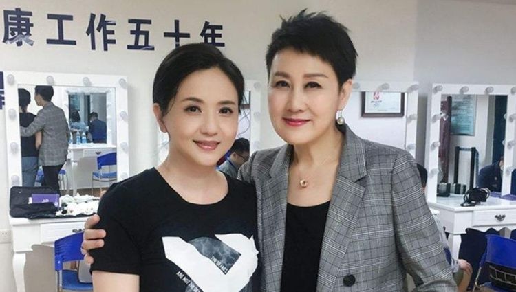 她是“国家一级演员”,为了丈夫守寡10年,今被二婚老公宠上天