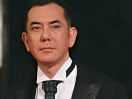 中国再无黄秋生?他改名佩里,回英国认祖归宗,网友:理解但遗憾