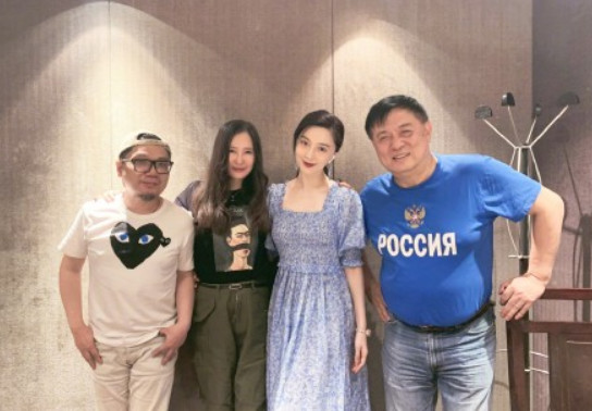 曝范冰冰新男友是著名编剧,本尊发声回应传闻