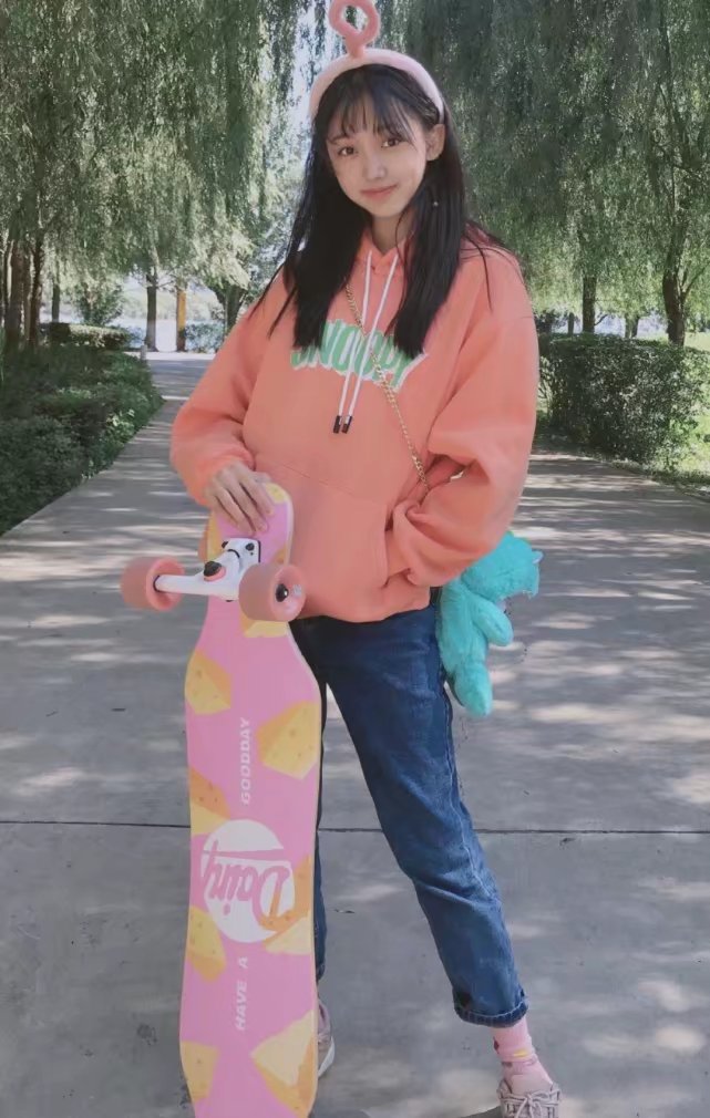 终于等到“小李慧珍”长大了，无滤镜下的素颜，跟热巴有得一拼！