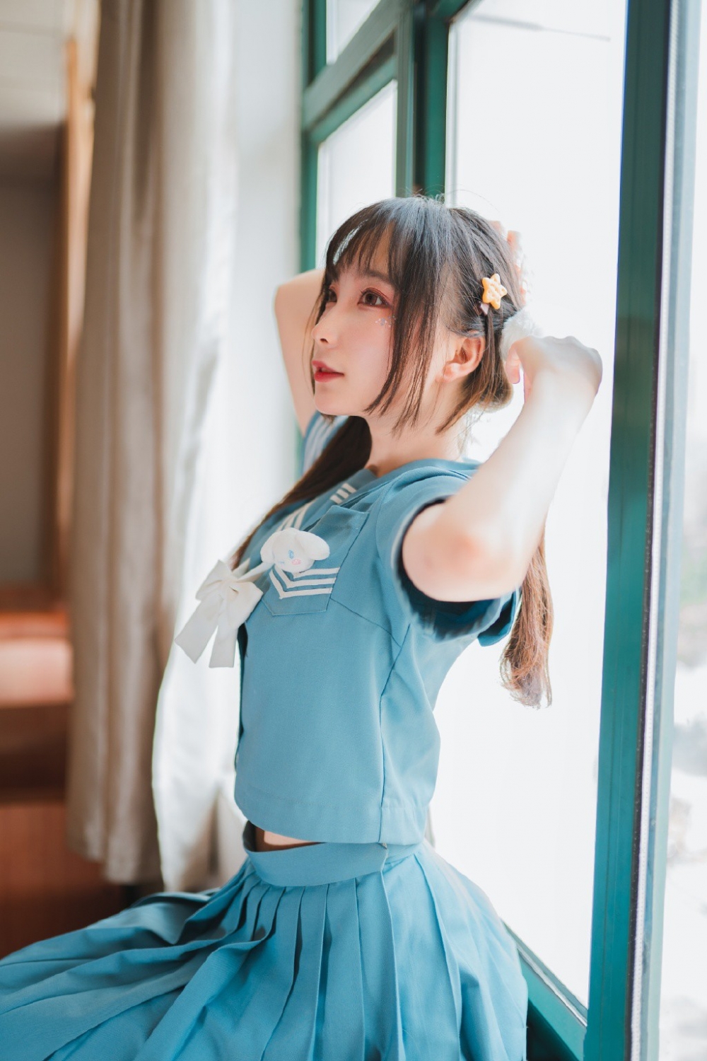 双马尾发型美女jk制服白丝美腿短裙极致诱惑写真