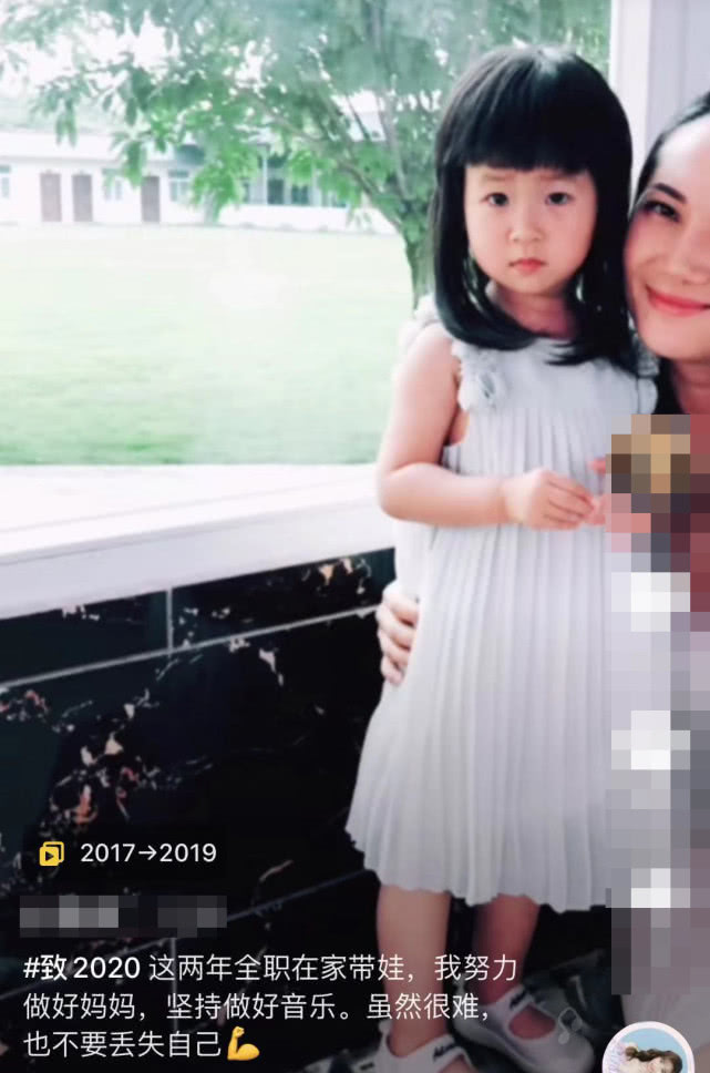 女儿宣布张咪抗癌成功已经升级做外婆，晒祖孙合影自曝悄悄完婚