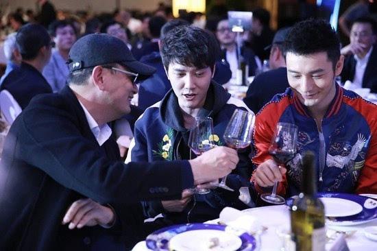 黄晓明冯绍峰双方相续辟谣,仍遭网友调侃油腻,两人老婆均躺枪