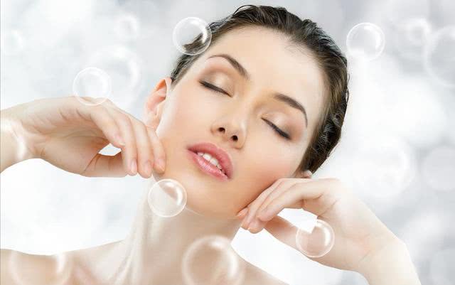 洗完脸后做这3件事，吸收效果翻10倍不止，养成“牛奶肌”很简单