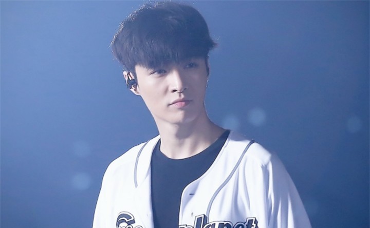 张艺兴想要个女朋友的原因过于意外！难怪他说了几年，如今仍单身