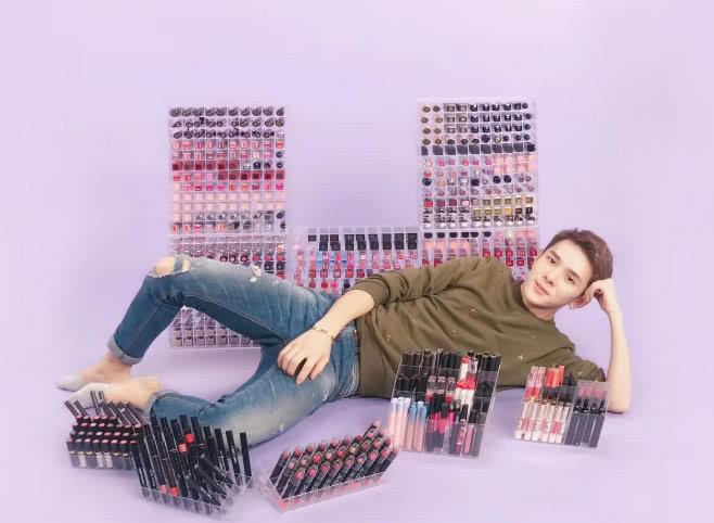 一个让女人又爱又恨的男人,天不怕地不怕,就怕李佳琦的OMG!