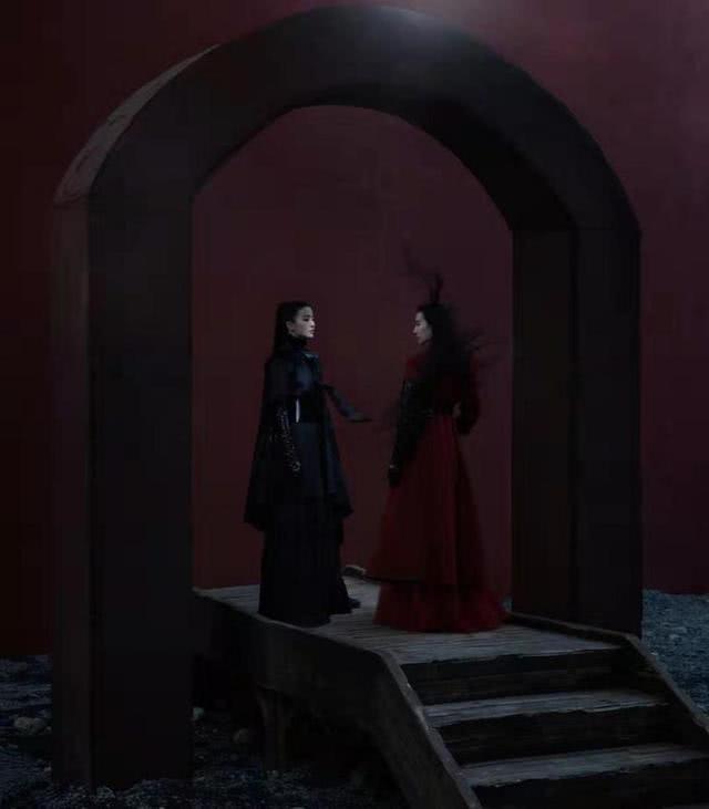 神仙姐姐刘亦菲化身花木兰上演红黑双面人生,骑马造型太惊艳