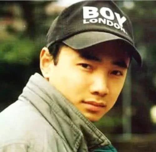 20位男星的18岁,黄磊貌若潘安却落榜,徐峥读上戏时头发还在