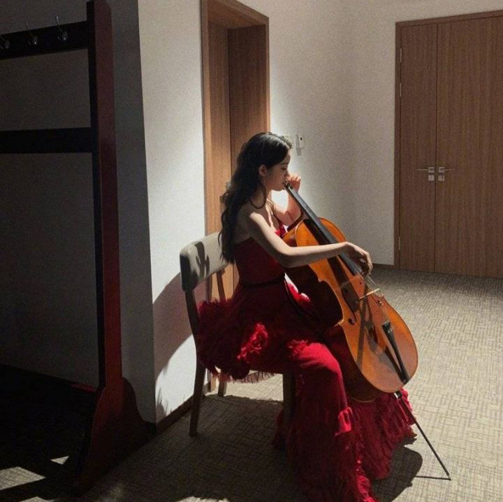 19岁当红女星就买下北京的房子?张歆艺谢娜等人还在租房住