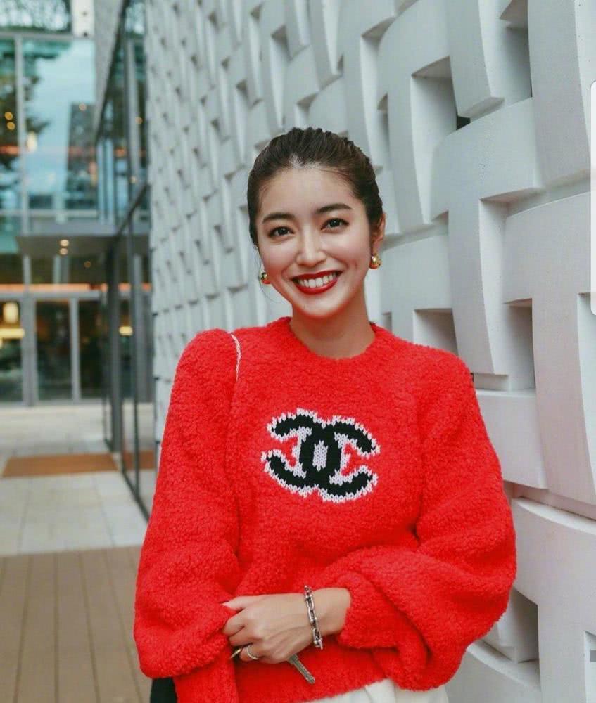 为什么有些小个子女生看着却很高挑?显高的日穿搭,你穿你也高挑