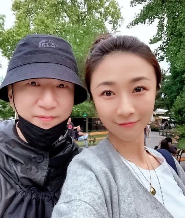 孙红雷娇妻罕见晒女儿照片,扎双马尾背影呆萌,2岁已长这么高了