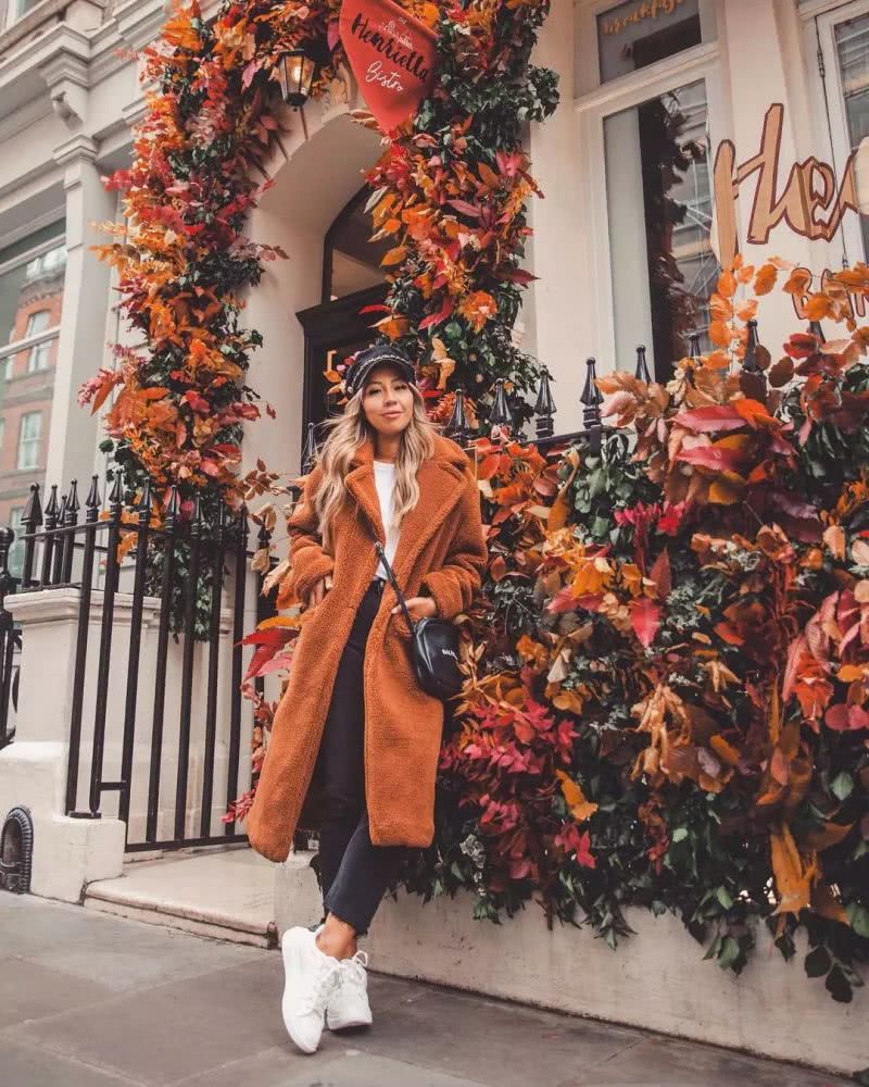 今年秋冬别穿大衣了，羊羔毛外套才是时尚首选！