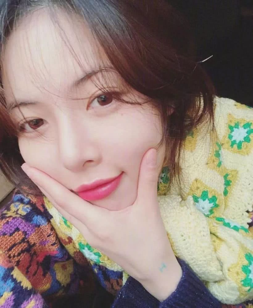 泫雅的颜值又回来了?卸掉舞台妆的她只需5分钟就能美回巅峰