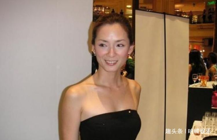 被男友骗走8000万,一夜破产,首位“穷籍”女星为还债替人按摩