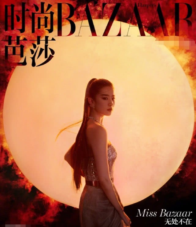 杨颖刘亦菲拍古风大片,一个造型美艳一个风格飒爽,谁更胜一筹?