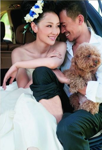 48岁王学兵近照:两段婚姻皆净身出户,今娶小15岁主播超幸福