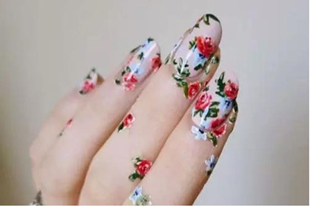 1577681792168476.jpg 女生美甲图片2019新款式,抖音超火美甲款式显手白