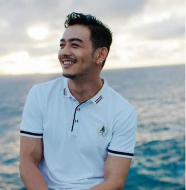 杨烁隐瞒十年的老婆，是我们熟知的“欧阳老师”！网友：完美情人