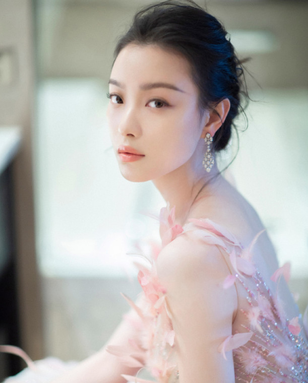 张艺谋潜规则名单曝光,范冰冰倪妮均在列?当事人发声力破谣言