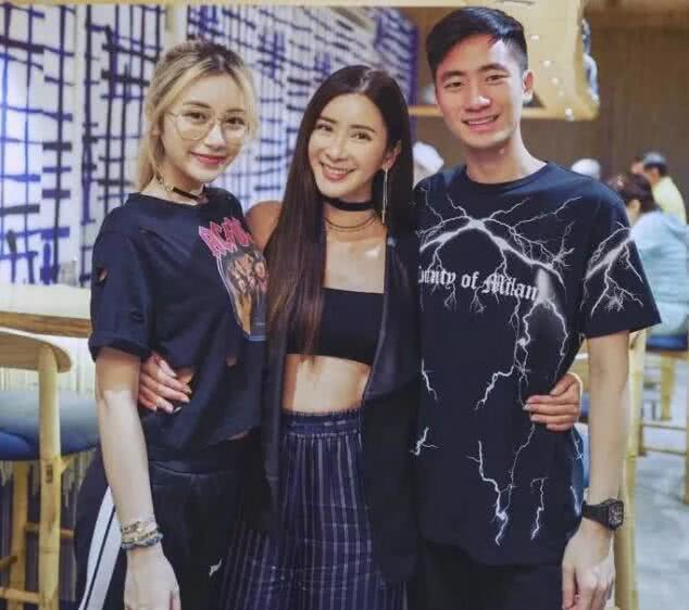 结婚了?新加坡第一名媛蔡欣颖晒与男友同框照,无名指钻戒超抢镜