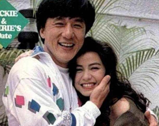 成龙怀里6位女明星,陈好最美,最后一位网友表示:扎心了!