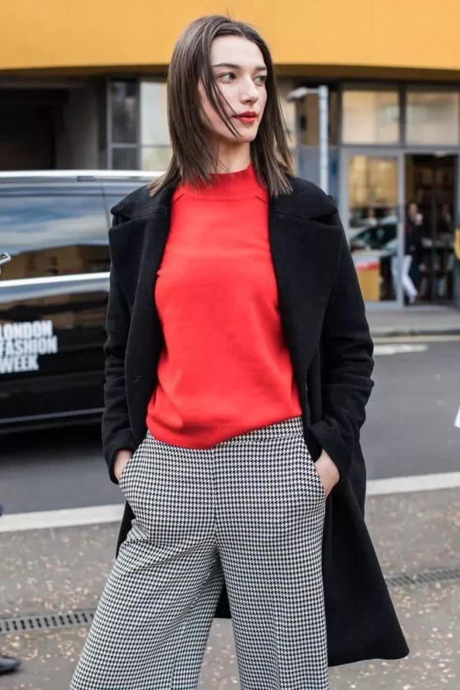 欧美街拍：黑色穿好了居然这么时髦！