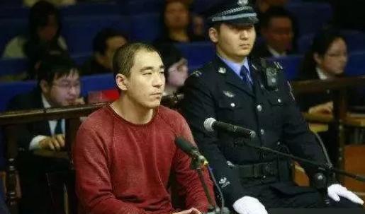 她是张国立的原配,张默的生母,单身31年,儿子是她一生的痛