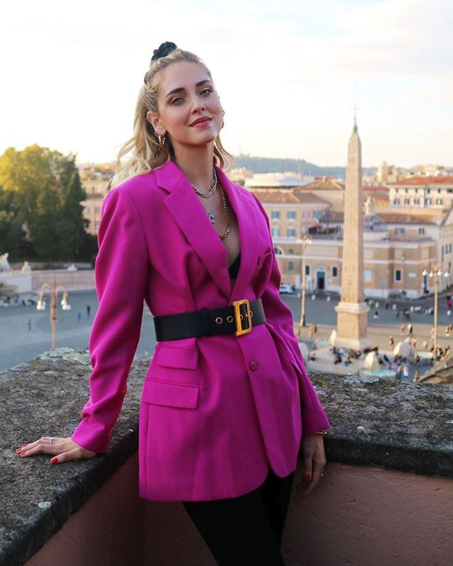 2020秋冬外套4大禁忌!这几款大衣已过时,想时髦可以尝试这些流行元素