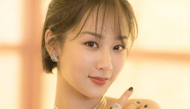 这四位女星都已身家过亿,每位都想娶回家,可惜后两位嫁人了