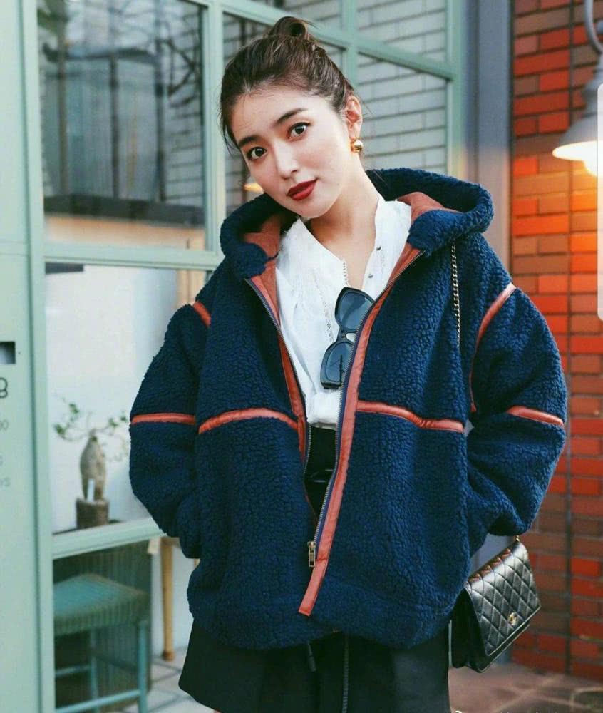 为什么有些小个子女生看着却很高挑?显高的日穿搭,你穿你也高挑