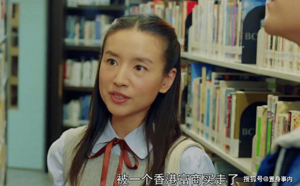 有种“出戏”叫董洁眼神,39岁演18岁少女,穿校服满脸沧桑反差大