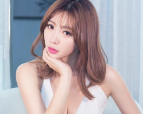 柳岩:我真不适合古装,导演:试试看,穿上丝绸薄纱装后倾国倾城