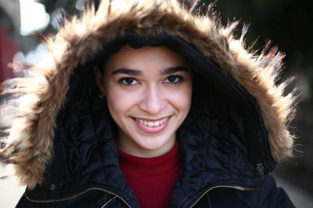 黑色大衣怎么搭配，这个冬季这样搭配黑色大衣