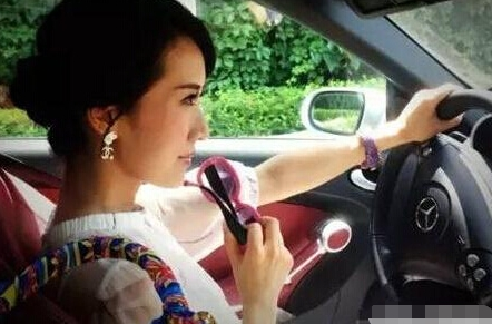 演“小三”出名，爆红后嫁入豪门炫富被嘲，今靠实力成功翻红