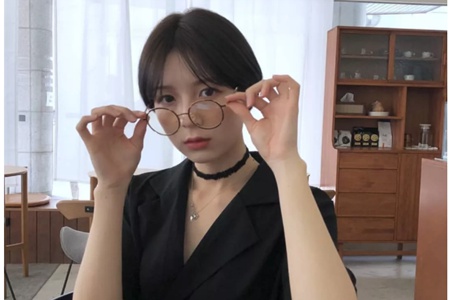 戴眼镜的女生适合上什么样的短发，流行发型图片大全